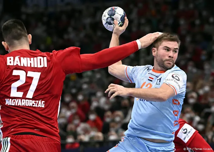 handballers verslaan gastland hongarije in openingsduel ek