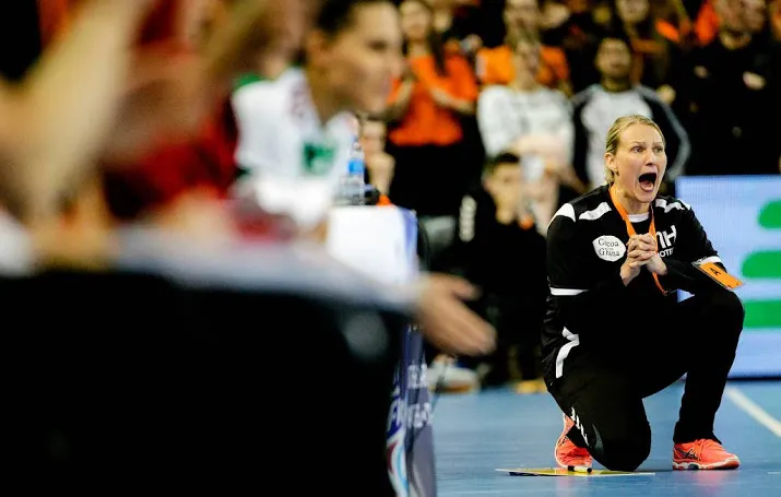 handbalselectie met elf vaste speelsters