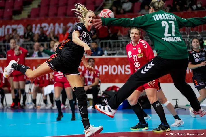 handbalsters door op wk na zege op servie