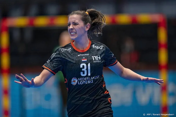 handbalsters housheer van kreij vollebregt en wolfs naar ek