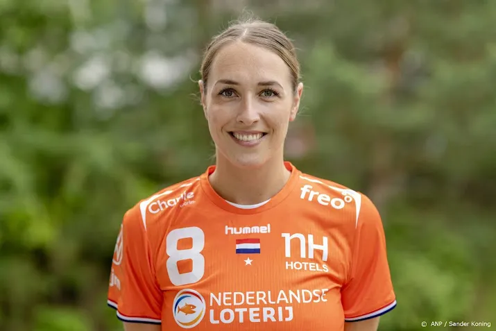 handbalsters openen met ruime zege op japan