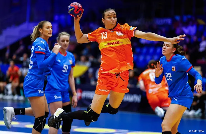handbalsters overtuigend groepswinnaar op wk na zege op tsjechie