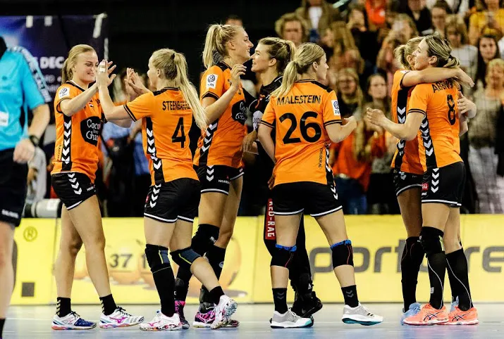 handbalsters zetten duitsland te kijk