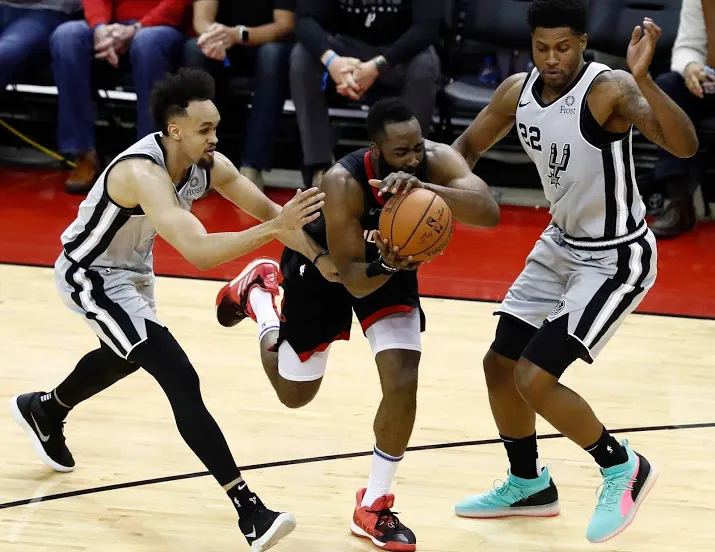 harden evenaart zichzelf met 61 punten