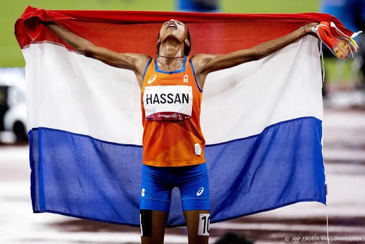 hassan draagt vlag bij sluitingsceremonie spelen in tokio
