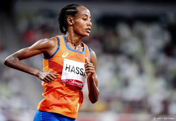 hassan voltooit unieke trilogie met goud op 10 kilometer