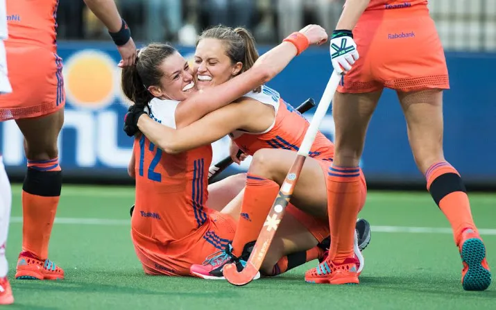 hattrick hockeyster welten in californie