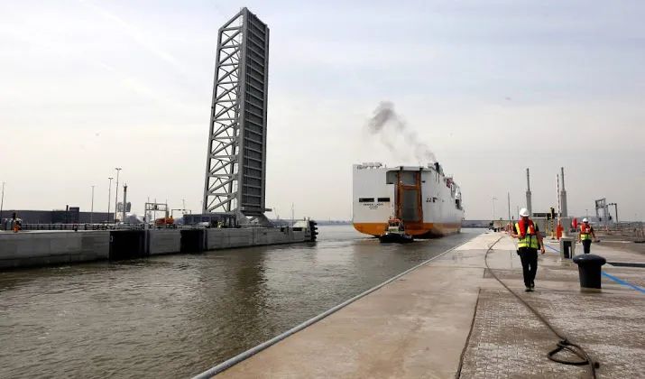 haven antwerpen vestigt weer record