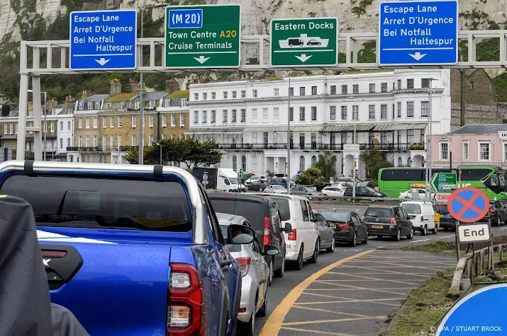 haven dover waarschuwt voor vertragingen tijdens hoogseizoen