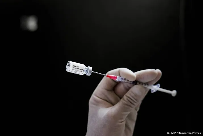 haven rotterdam begint vaccinatie alle zeevarenden