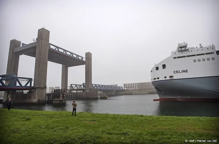 haven rotterdam meer incidenten door haastig aanmeren schepen