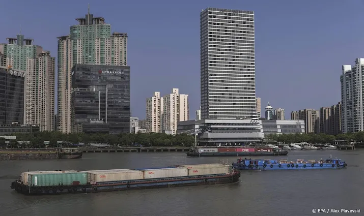 haven shanghai weer zo goed als open maar problemen blijven