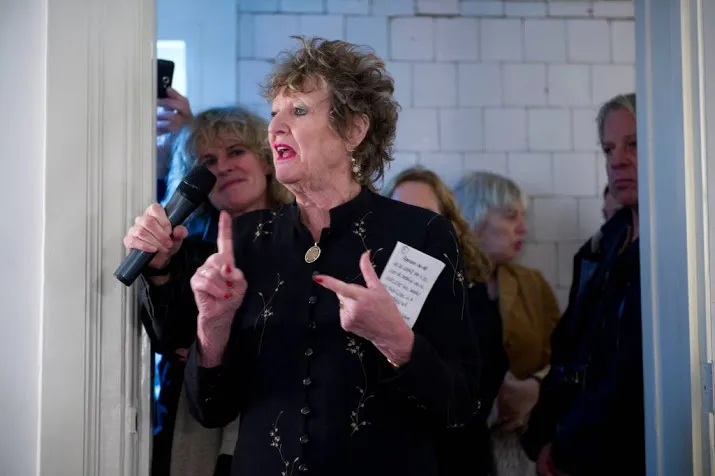 hedy dancona kiest kunstenaressen voor expo