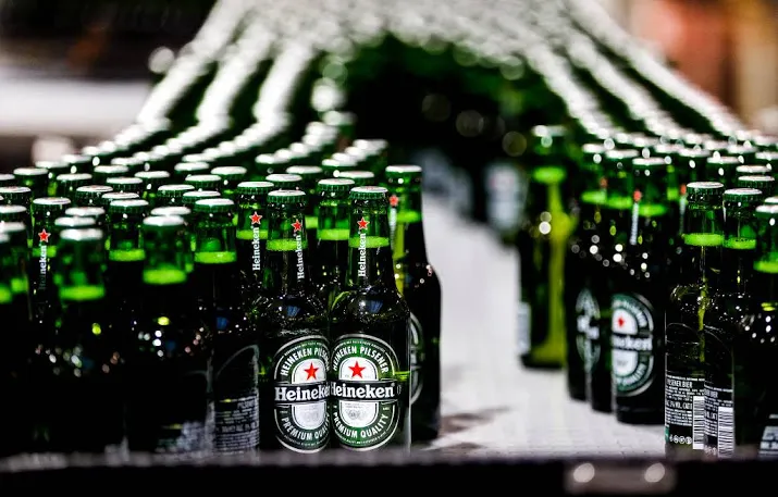 heineken groeit sterk op eigen kracht