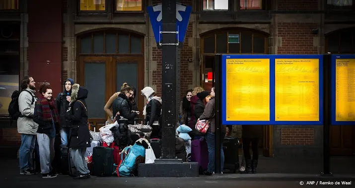 hele dag geen treinen tussen almere poort en hilversum
