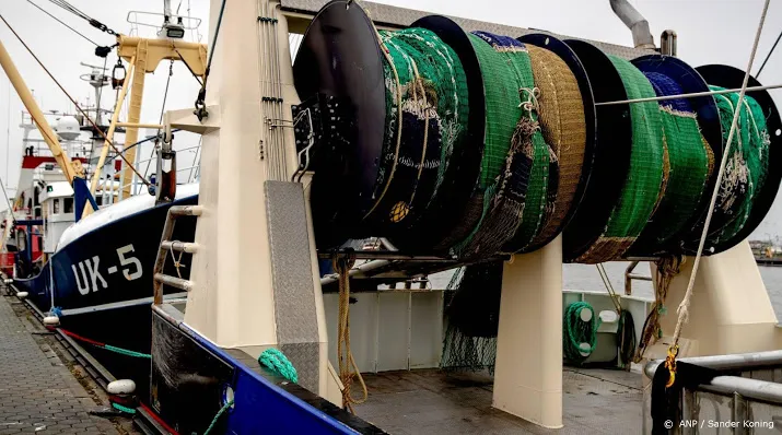 helft nederlandse pulsvissers mag 2 jaar door