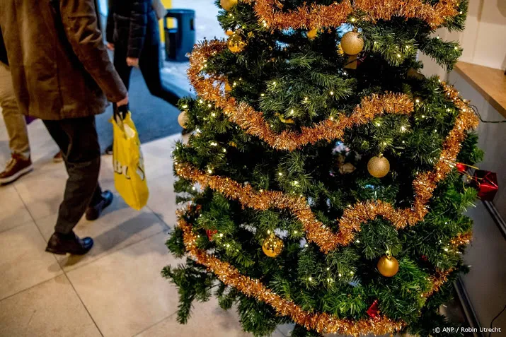 helft supers randstad eerste kerstdag open