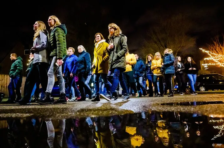 herdenking doodgestoken man 64 hoofddorp met lichtjestocht