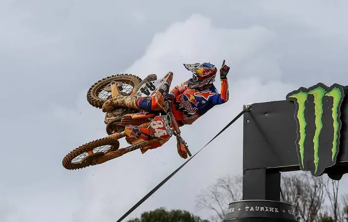 herlings ook oppermachtig in grote prijs azie