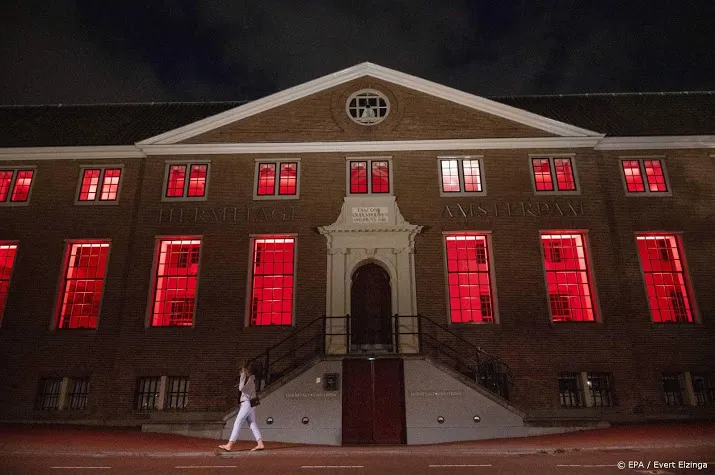 hermitage vraagt publiek om financiele hulp