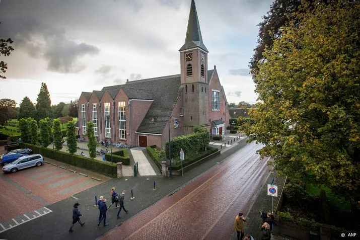 hersteld hervormde gemeente staphorst laat meer dan 30 mensen toe