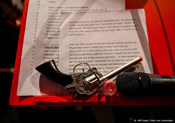 hex auteur schrijft spannend geschenk
