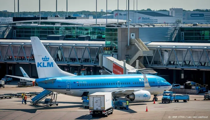 hinder op schiphol door harde wind