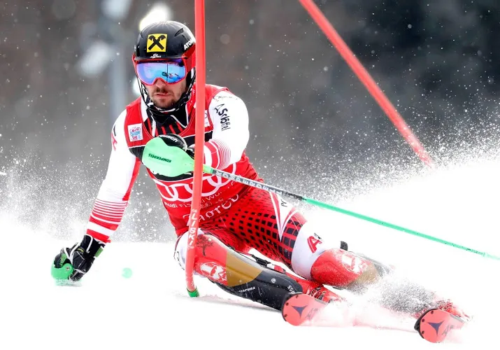 hirscher zegeviert op slalom zagreb