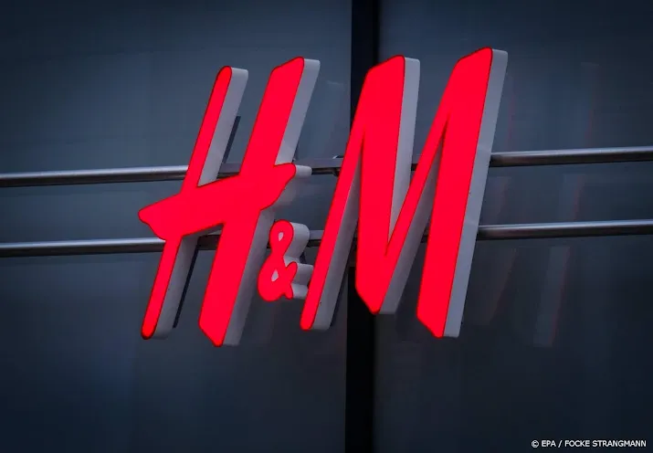 hm maakt van amsterdam proeftuin met verhuur en tweedehandsjes