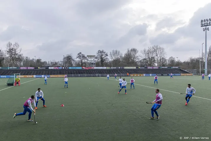 hockeybond houdt hoop op publiek bij ek in amsterdam