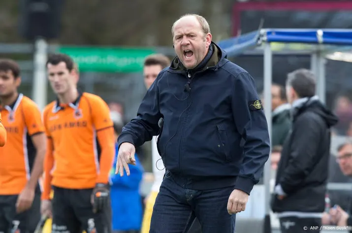 hockeycoach van den heuvel moet nog even geduld hebben in belgie