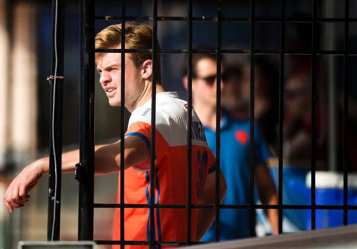 hockeyer van der weerden haakt af