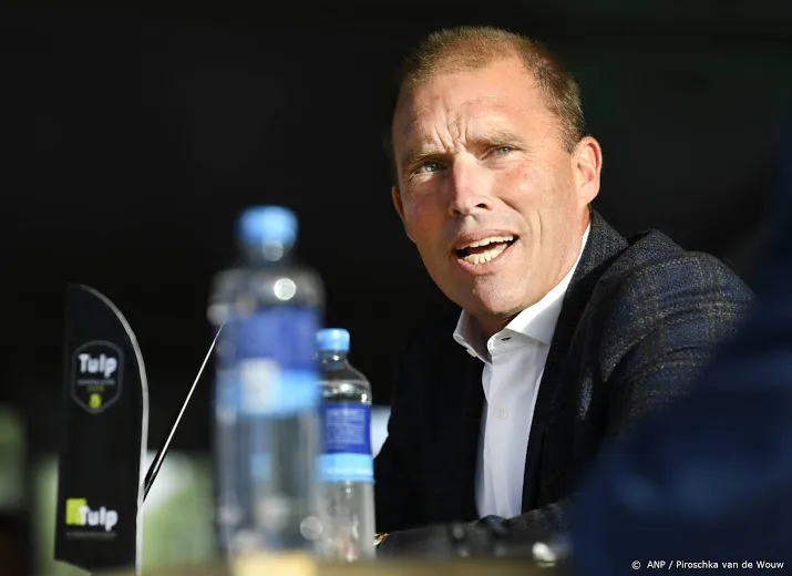 hockeyers beginnen op ek tegen ploeg nieuwe bondscoach delmee