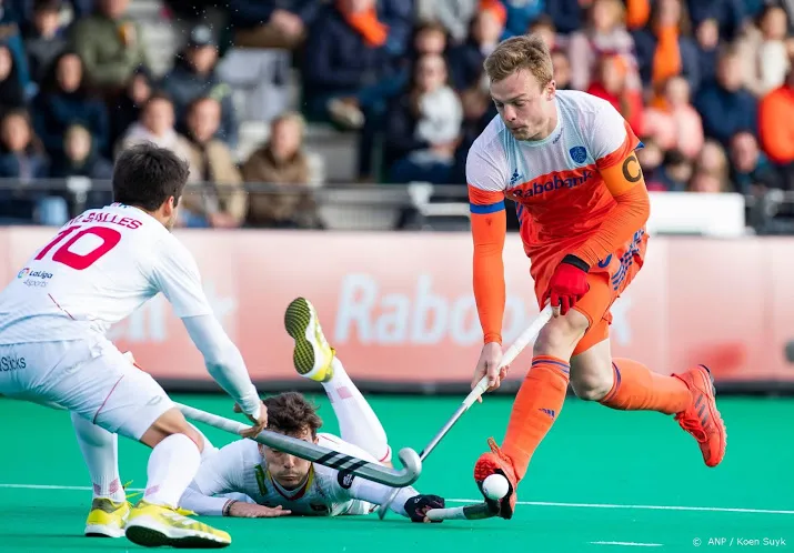 hockeyers winnen ruim van spanje