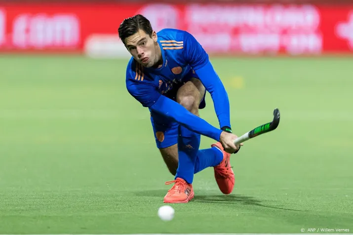 hockeyinternational beins van oranje rood naar bloemendaal