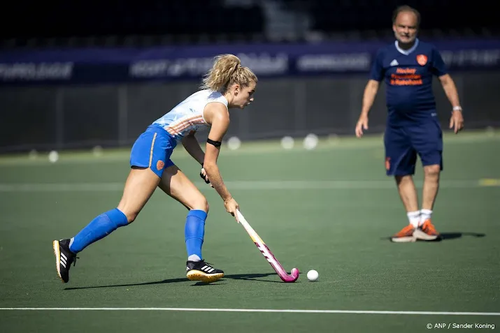 hockeysters oranje scoren zes keer in uitzwaaiwedstrijd