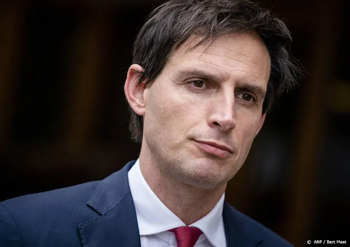 hoekstra belooft steun maar baltische staten willen graag meer