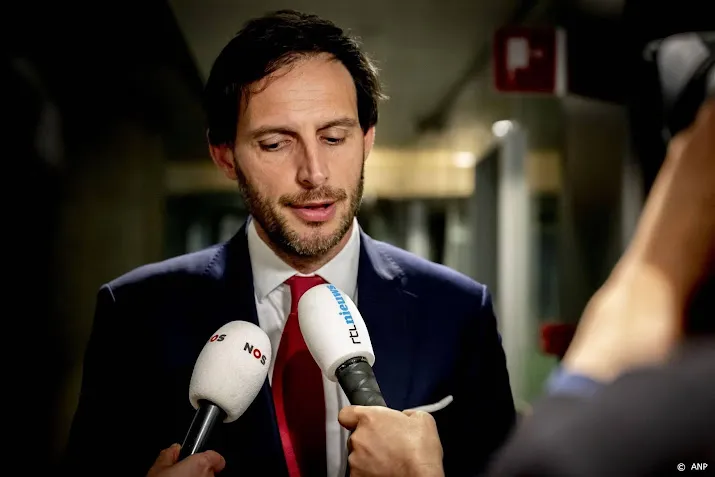 hoekstra enkele tientallen nederlanders nog geregistreerd in soedan