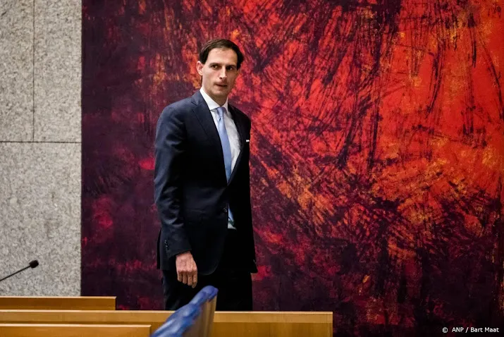 hoekstra eurozone nog niet crisisbestendig