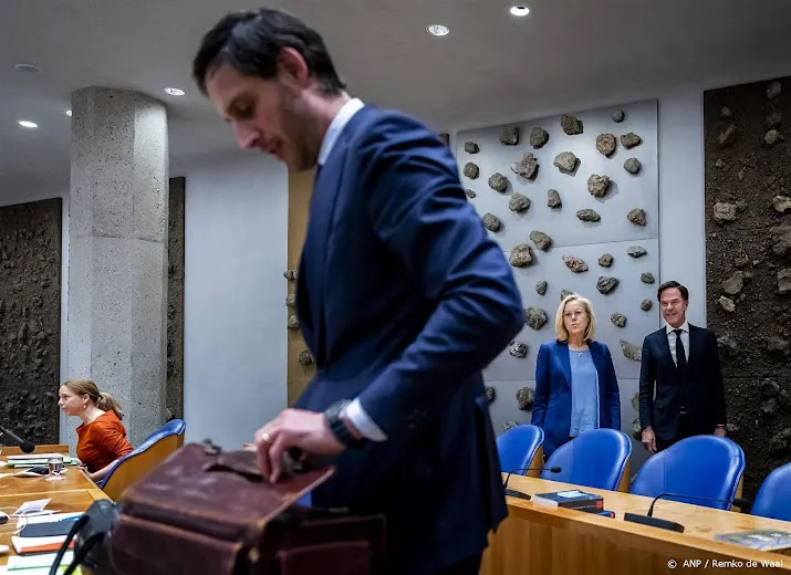 hoekstra gaat niet lichtvaardig heronderhandelen over stikstof