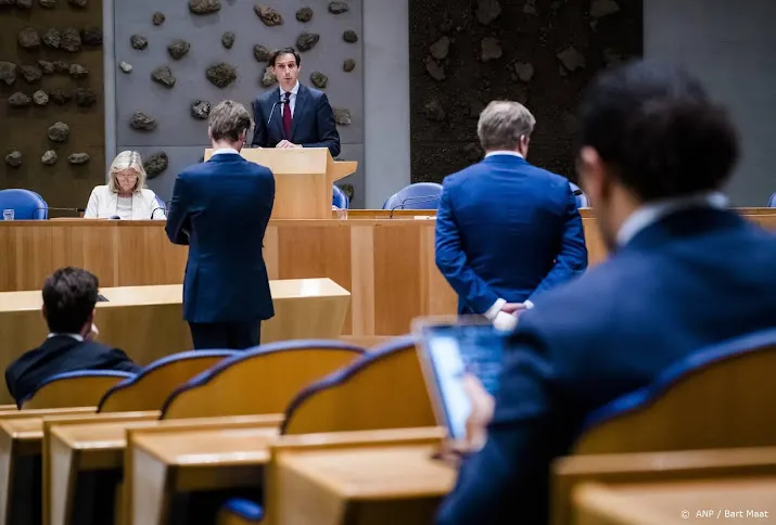 hoekstra geeft toe uitvoering en toezicht sancties kunnen beter