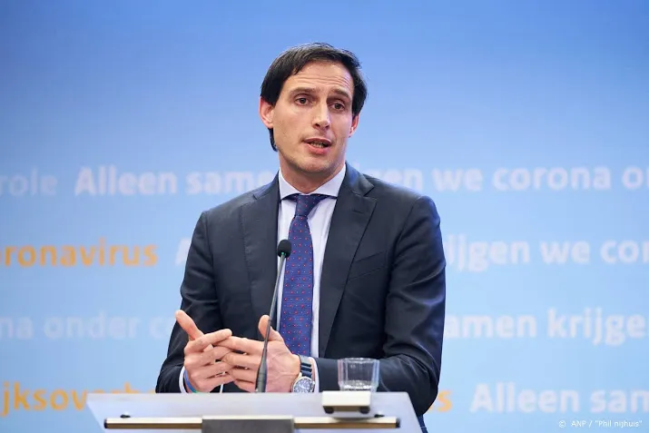 hoekstra geen reden om bang te zijn voor bankencrisis