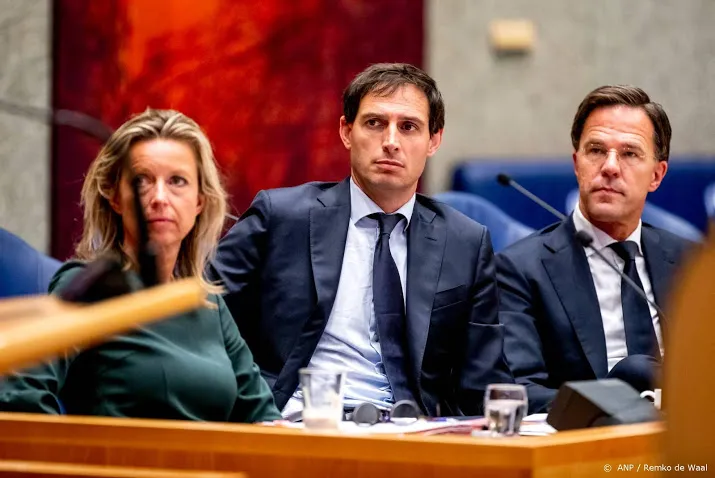 hoekstra geld uitgeven blijft lastig