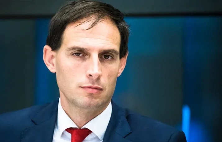 hoekstra had intensief gesprek met ing