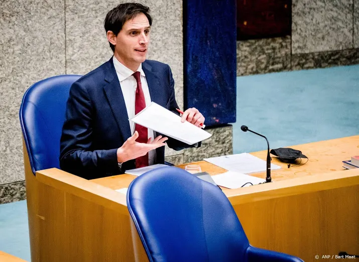hoekstra loopt nog niet warm voor kwijtschelden belastingschulden