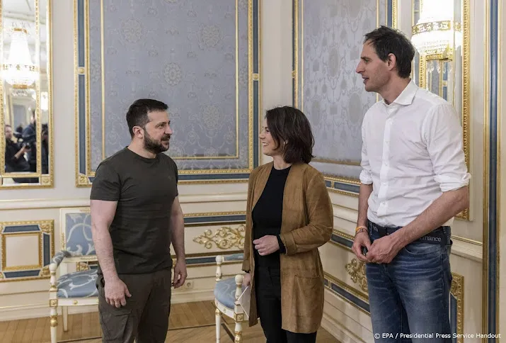 hoekstra moest in kiev even schuilkelder in wegens luchtalarm