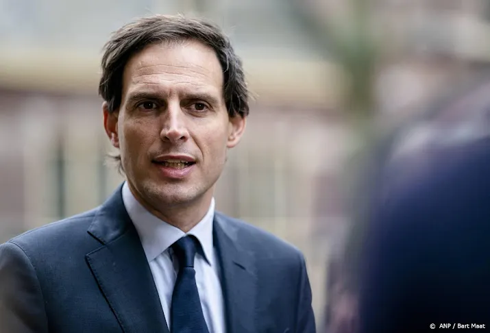 hoekstra nederland veroordeelt stap poetin scherp