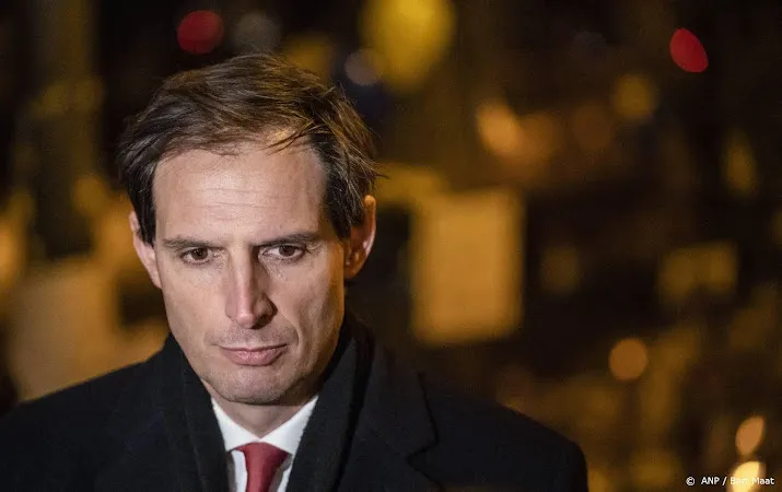hoekstra noemt oekraine breuklijn tussen democratie en dictatuur