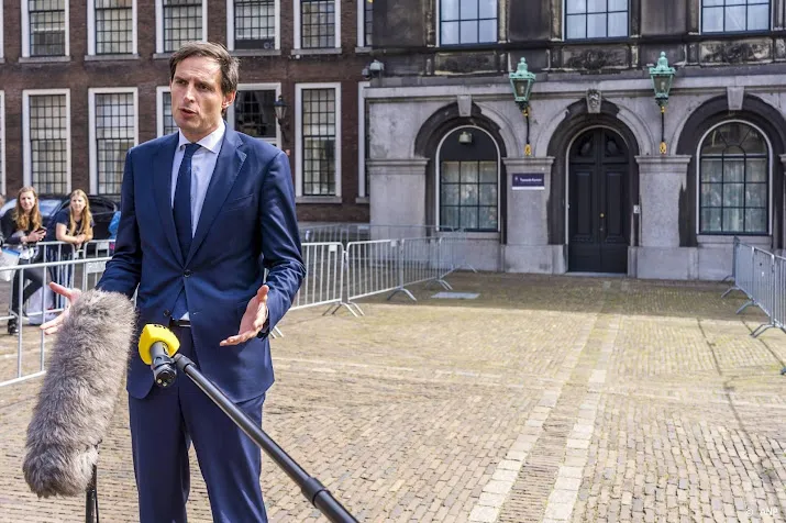 hoekstra reactie op uithaal kaag niet behulpzaam in formatie