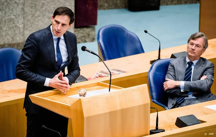 hoekstra schuldenrecord van bos verbreken twijfelachtige eer